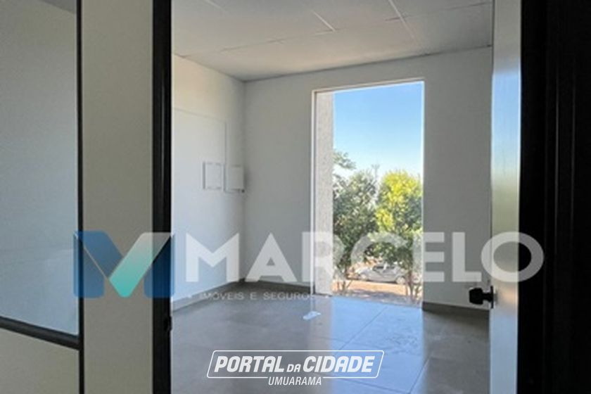Sal&atilde;o Comercial para alugar - 301m&sup2; - Jardim Birigui