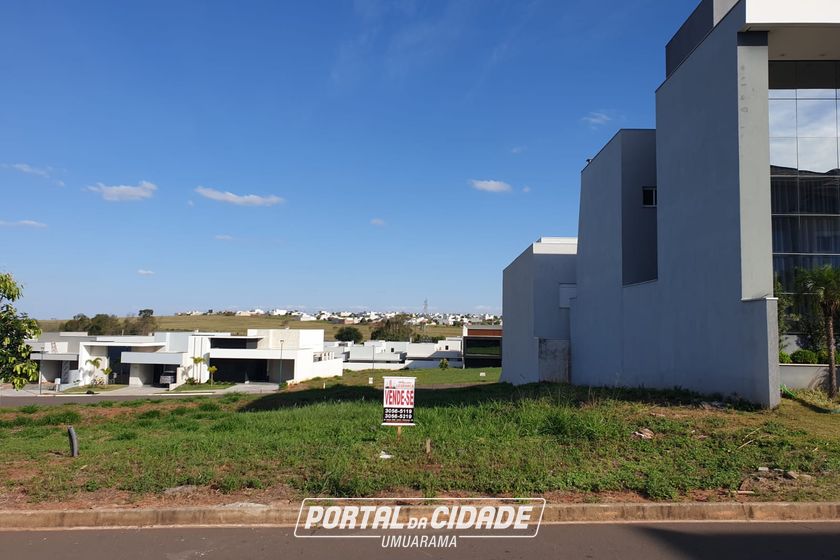 Terreno &agrave; venda - 259m&sup2; - Paysage Essenza Condom&iacute;nio