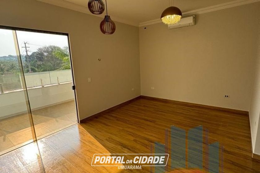 Casa &agrave; venda - 380m&sup2; - Jardim Imigrantes II