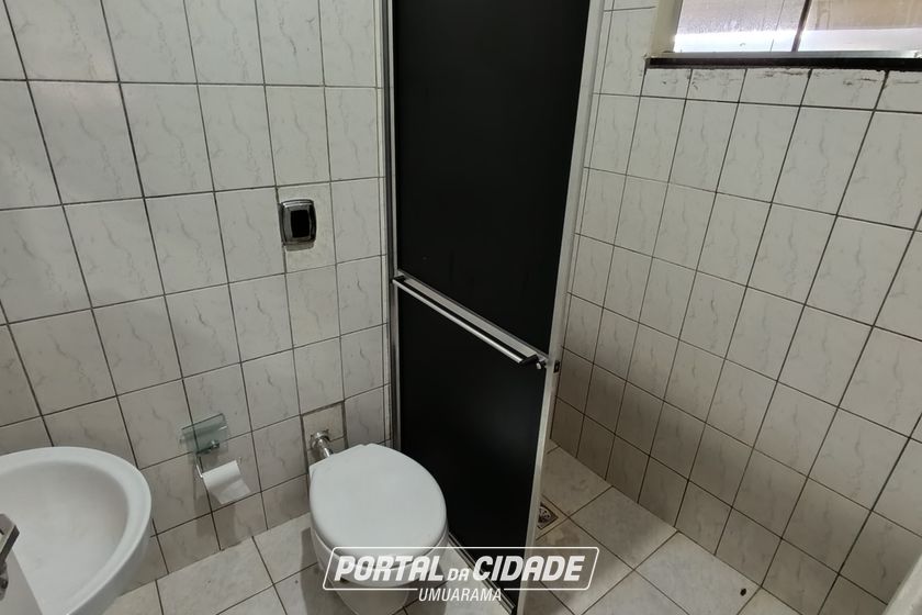 Casa para alugar - 324m&sup2; - ZONA V
