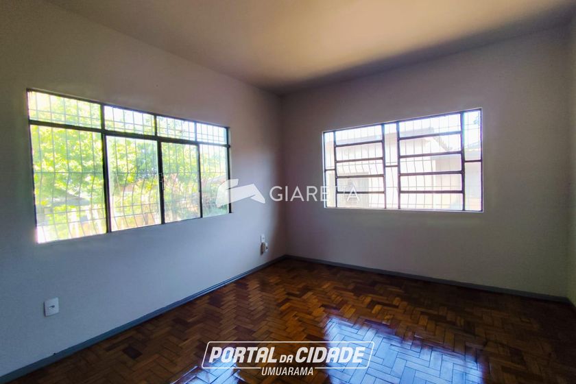 Casa &agrave; venda - 182m&sup2; - CENTRO