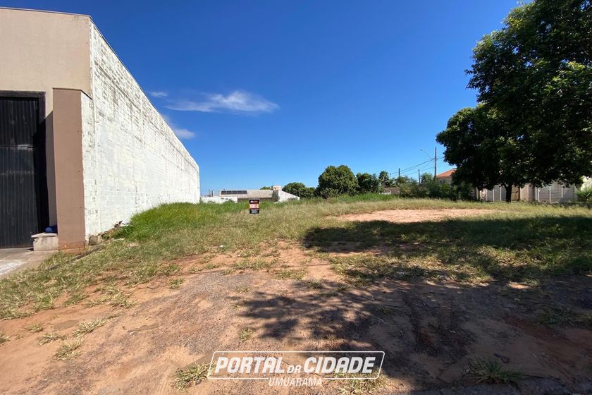 Terreno &agrave; venda - 411m&sup2; - Alto da Paran&aacute;