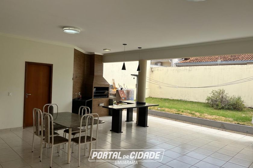 Sobrado &agrave; venda - 360m&sup2; - Zona III