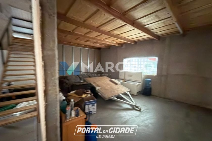 Ch&aacute;cara &agrave; venda - 2800m&sup2; - Zona Rural