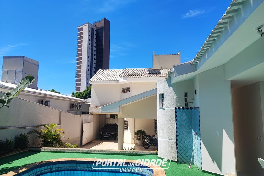 Sobrado &agrave; venda - 365m&sup2; - Zona II