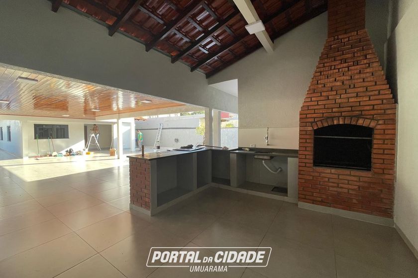 Casa para alugar - 277m&sup2; - ZONA I-A
