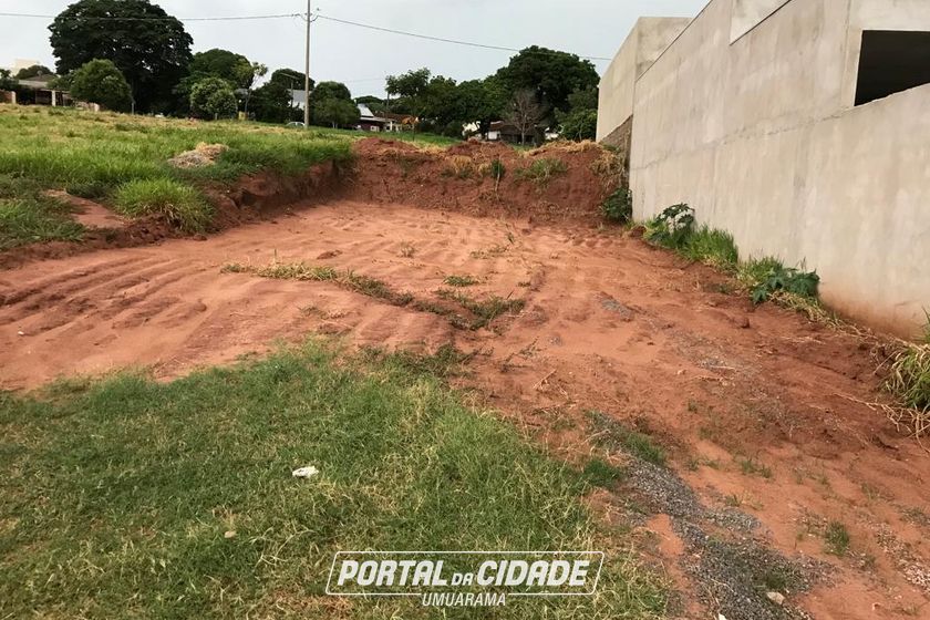 Terreno &agrave; venda - 180m&sup2; - Parque Melhoramentos