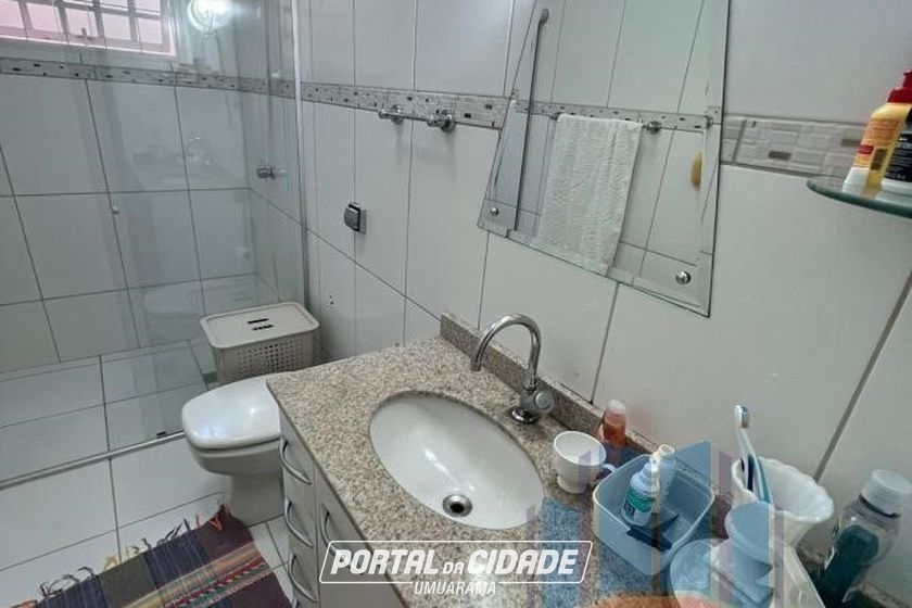 Casa &agrave; venda - 242m&sup2; - Zona I