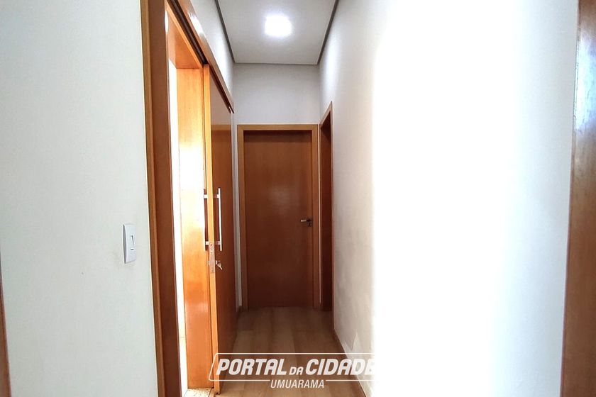 Casa &agrave; venda - 237m&sup2; - Jardim Oliveira