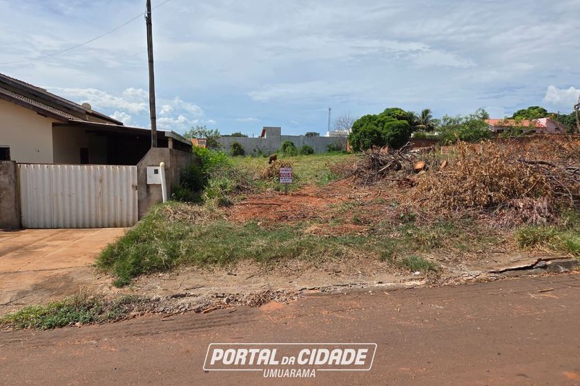 Terreno &agrave; venda - 675m&sup2; - CENTRO