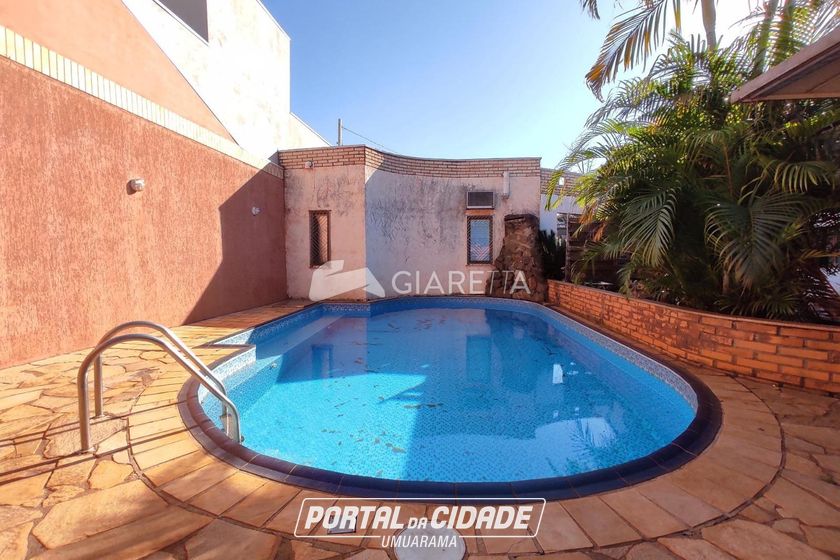 Casa &agrave; venda - 232m&sup2; - VILA INDUSTRIAL