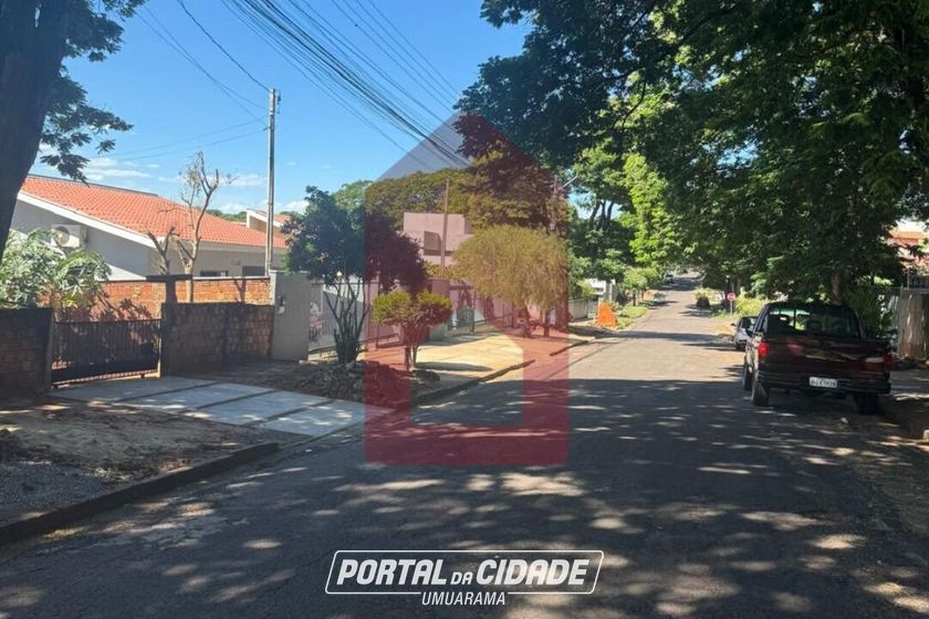 Terreno &agrave; venda - 245m&sup2; - Zona V