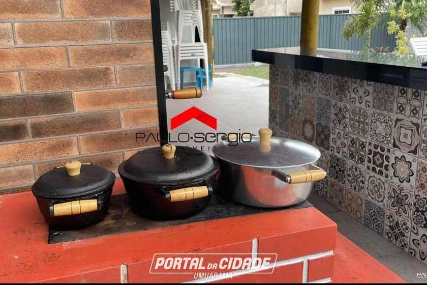 Ch&aacute;cara &agrave; venda - 270m&sup2; - Centro