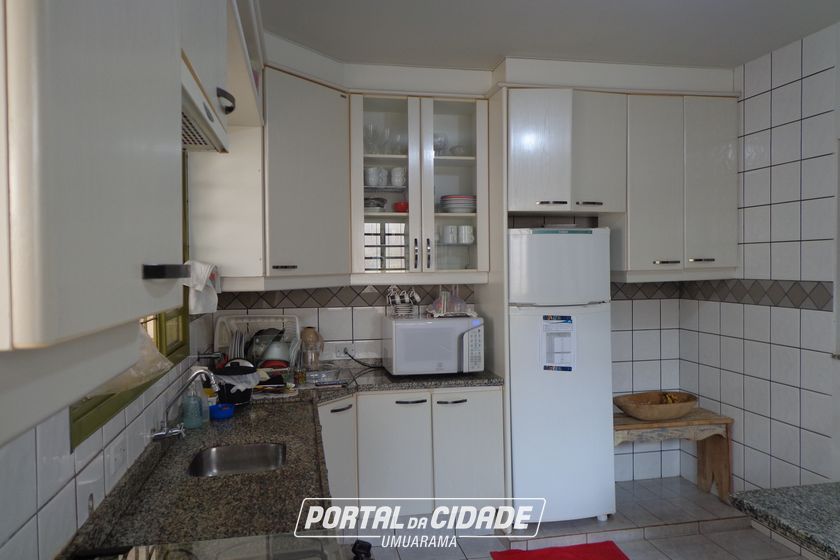 Sobrado &agrave; venda - 247m&sup2; - Zona 2