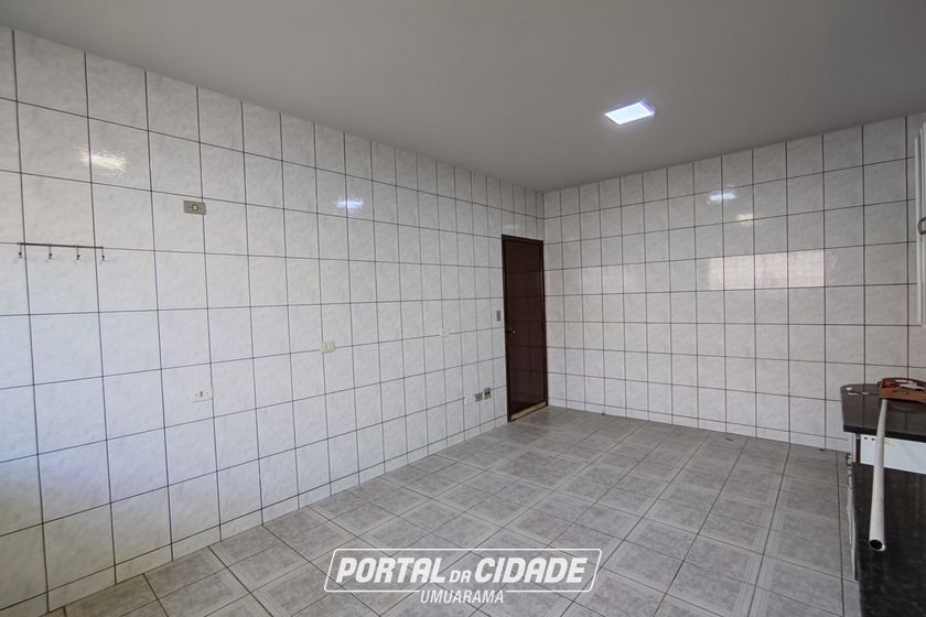 Casa para alugar - 203m&sup2; - ZONA IV