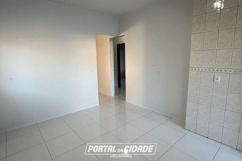 Casa para alugar - 100m&sup2; - Jardim Alphavile