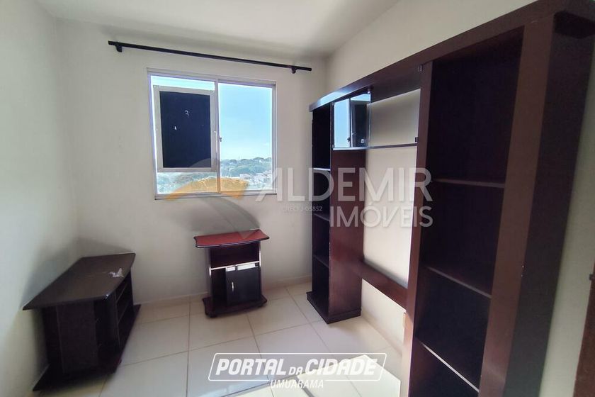 Apartamento para alugar - 74m&sup2; - Zona 6