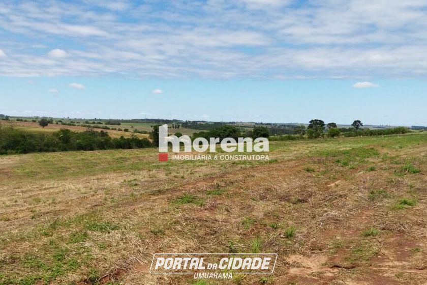 Ch&aacute;cara &agrave; venda - 1600m&sup2; - Centro