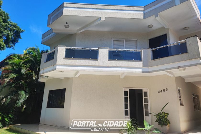 Sobrado &agrave; venda - 365m&sup2; - Zona II