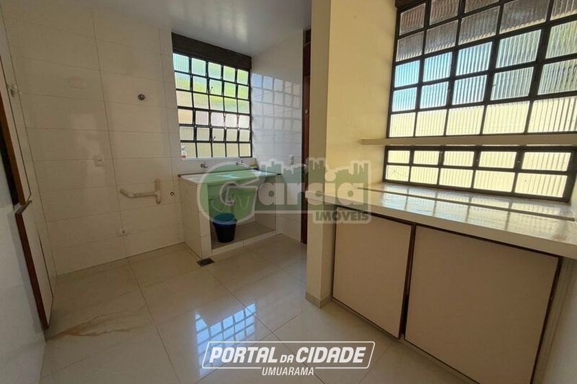 Casa para alugar - 525m&sup2; - Zona I