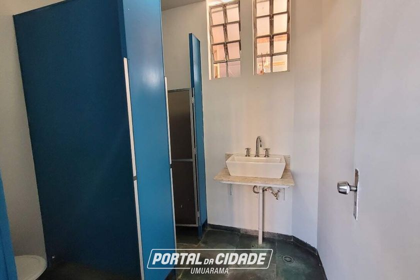 Sala Comercial para alugar - 240m&sup2; - Zona II
