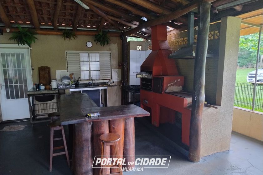 Ch&aacute;cara &agrave; venda - 6400m&sup2; - FUNDOS DO JARDIM PAC&Iacute;FICO