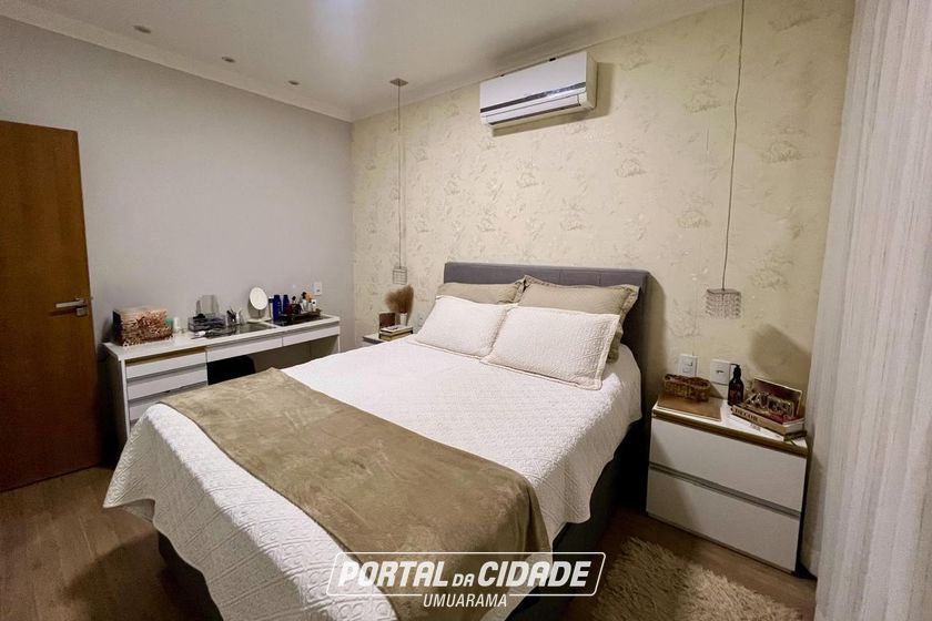 Casa &agrave; venda - Centro