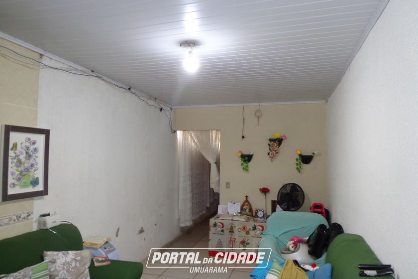 Sal&atilde;o Comercial &agrave; venda - 119m&sup2; - Zona Armazem
