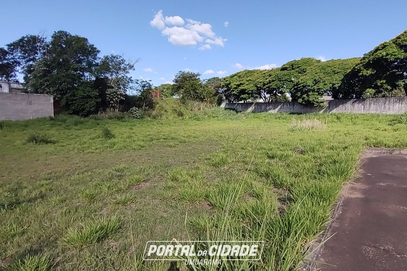 Sal&atilde;o Comercial para alugar - 940m&sup2; - Zona I-a