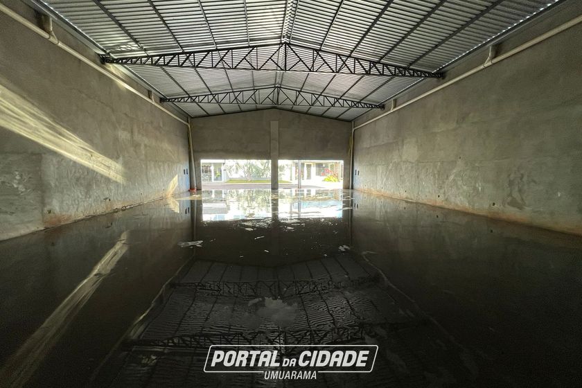Sala Comercial para alugar - 410m&sup2; - Avenida Paran&aacute;