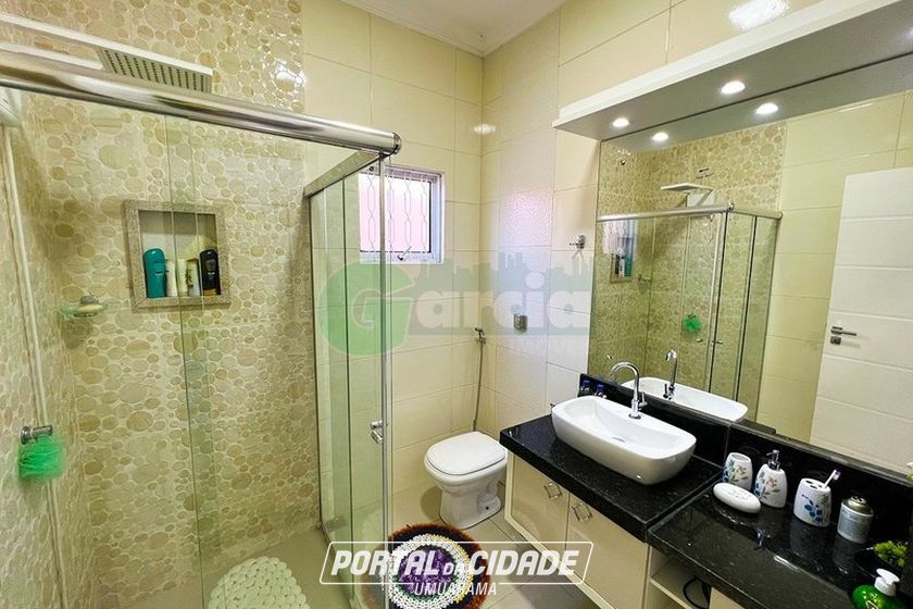 Casa &agrave; venda - 330m&sup2; - .