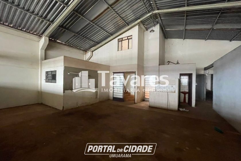 Casa &agrave; venda - 1000m&sup2; - Zona I