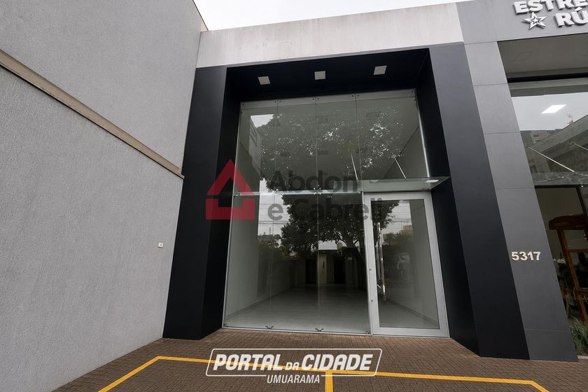 Sal&atilde;o Comercial para alugar - 800m&sup2; - Zona III