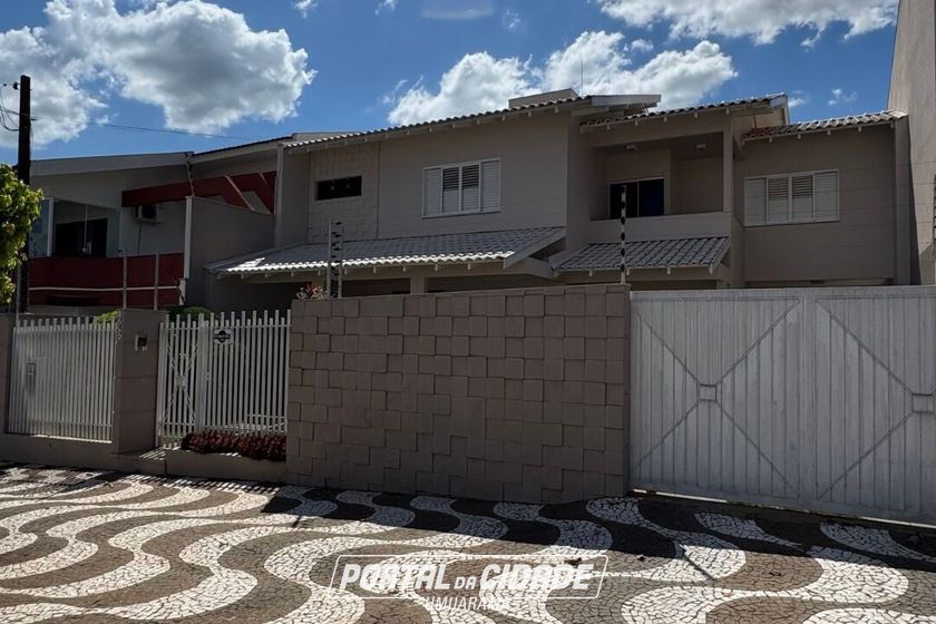 Casa &agrave; venda - 332m&sup2; - Zona I