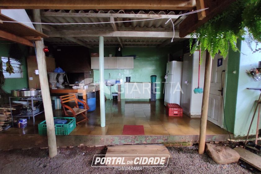 Terreno &agrave; venda - 250m&sup2; - CENTRO