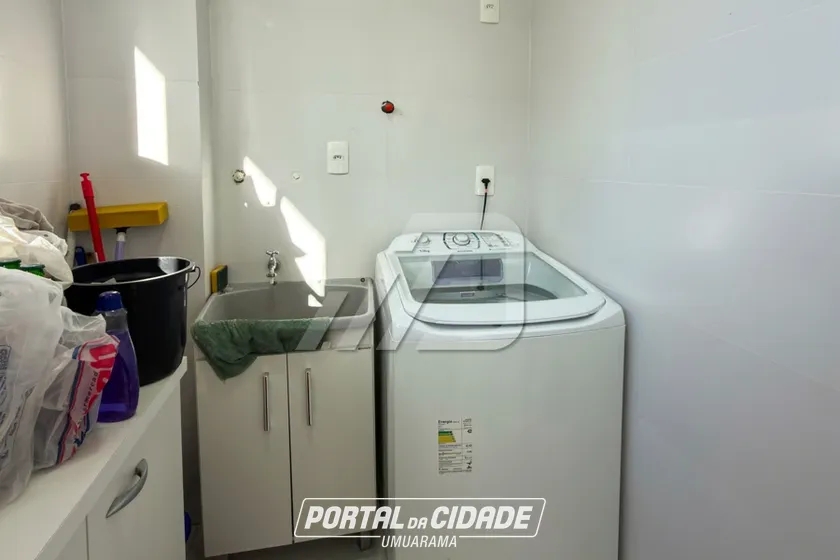 Apartamento &agrave; venda - 120m&sup2; - Meia Praia
