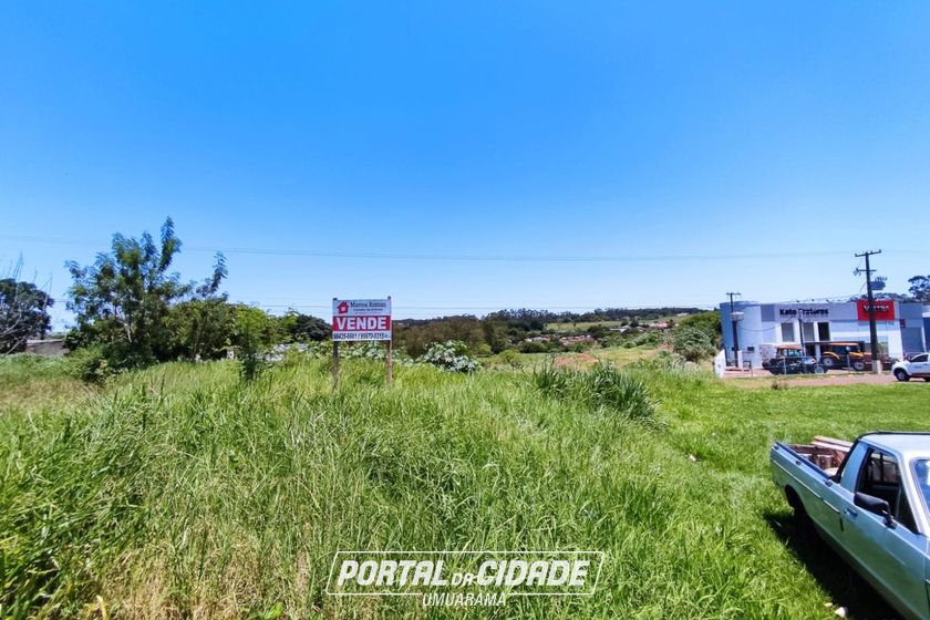 Terreno &agrave; venda - 2100m&sup2; - Zona Rural