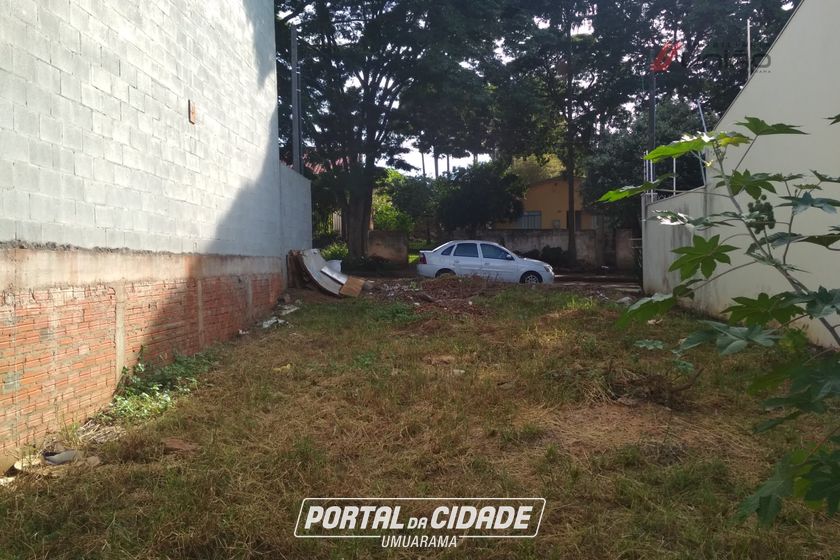 Terreno &agrave; venda - 292m&sup2; - Zona VII