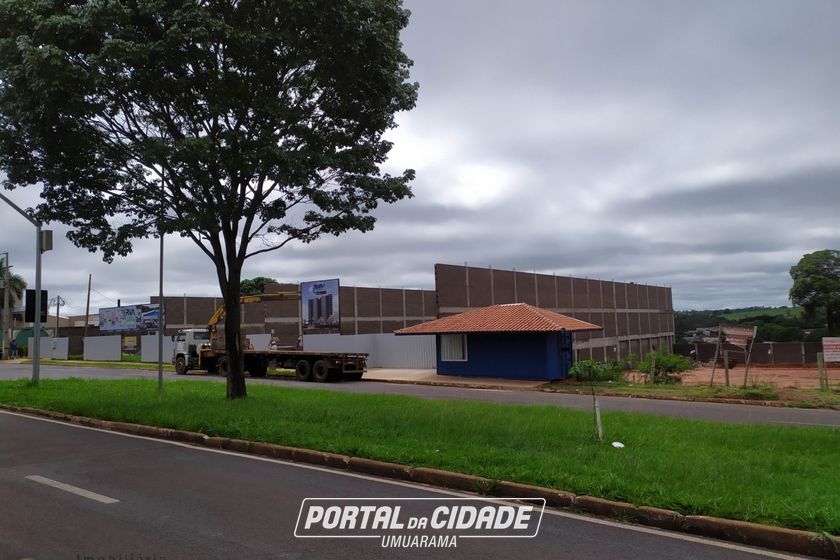 Terreno para alugar - 858m&sup2; - ZONA VII
