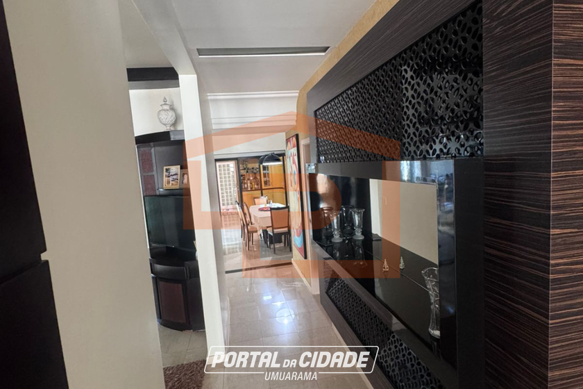 Casa &agrave; venda - 420m&sup2; - Zona I