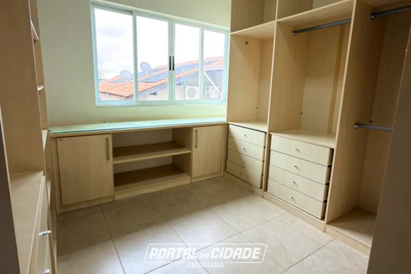 Sobrado &agrave; venda - 180m&sup2; - Zona I