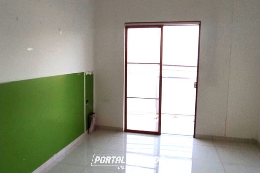 Casa &agrave; venda - 257m&sup2; - ZONA VII