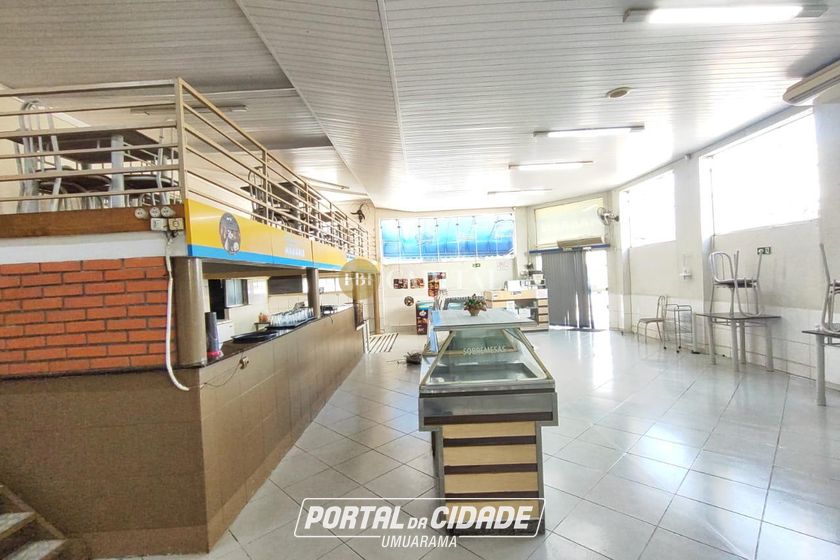 Sala Comercial &agrave; venda - 200m&sup2; - Centro