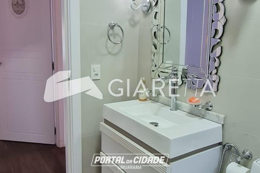 Casa &agrave; venda - 204m&sup2; - JARDIM PANCERA