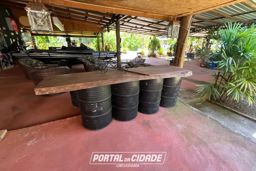 Ch&aacute;cara &agrave; venda - 11000m&sup2; - PR-323