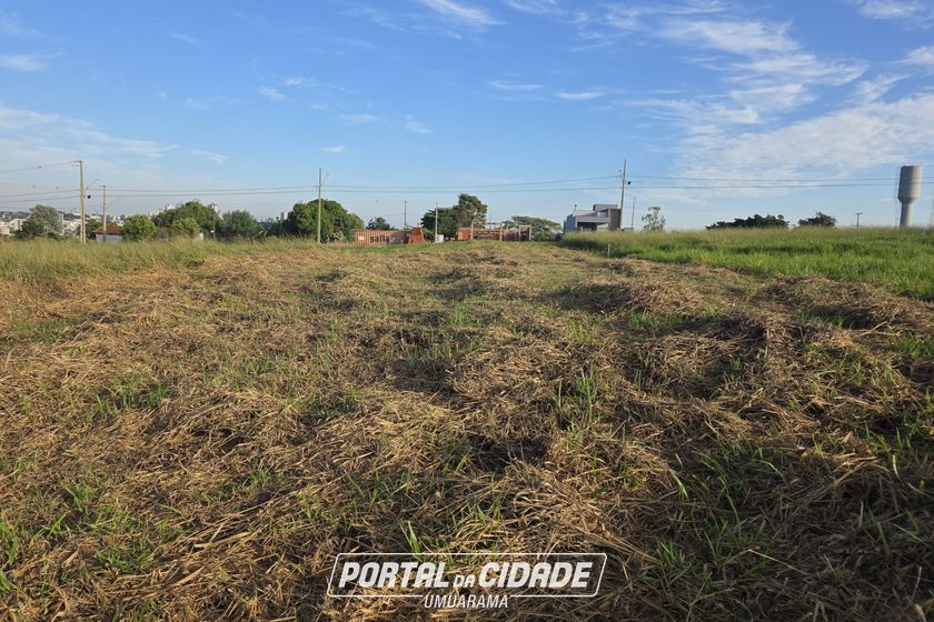 Terreno &agrave; venda - 376m&sup2; - Parque Firenze