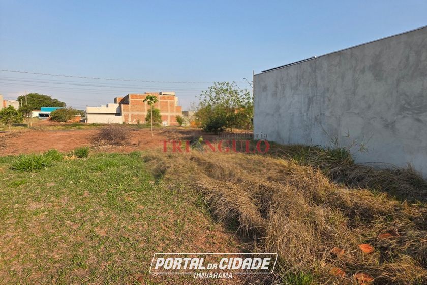 Terreno &agrave; venda - 136m&sup2; - PARQUE ILHA DA MADEIRA