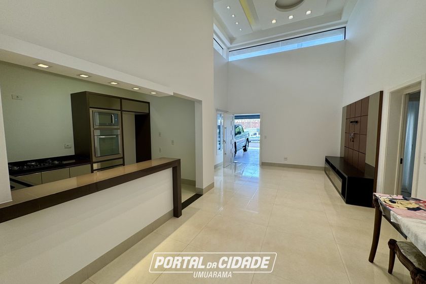 Casa &agrave; venda - 230m&sup2; - Condom&iacute;nio Royal Garden