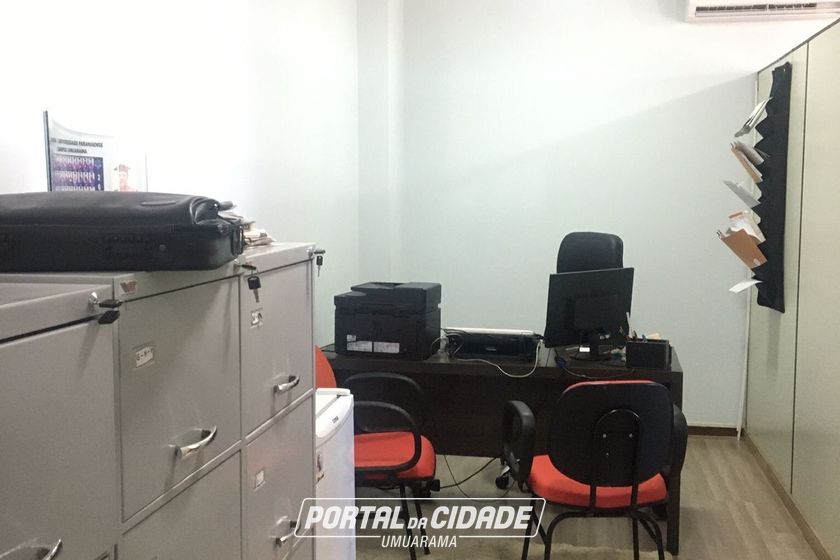 Sala Comercial &agrave; venda - 65m&sup2; - ZonaI