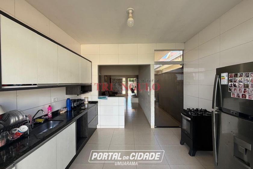 Casa &agrave; venda - 100m&sup2; - ZONA IV